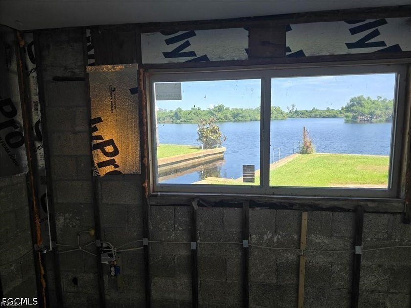 Rare riverfront opportunity on the Caloosahatchee River! - photo 9