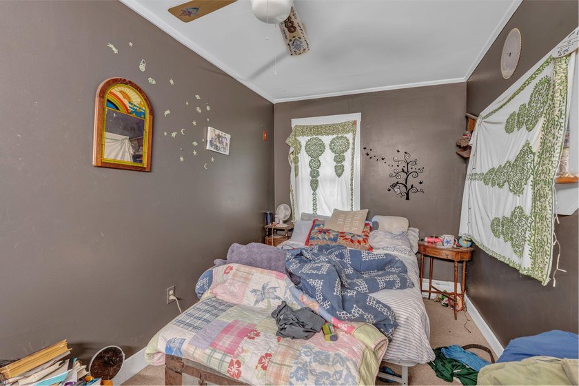 Seller offering 5K closing credit. Perfect opportunity to live - photo 42