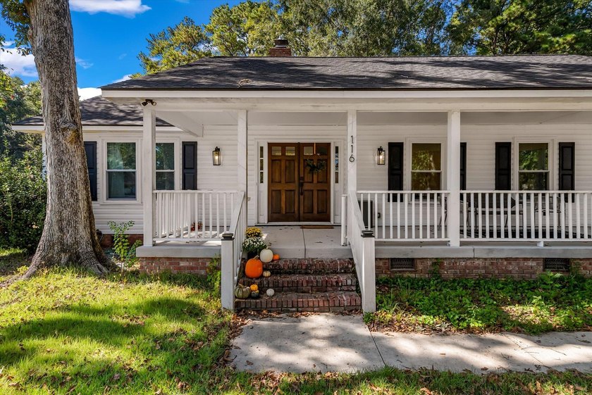Welcome to 116 Palmetto Bluff Drive -- a beautifully renovated - photo 6