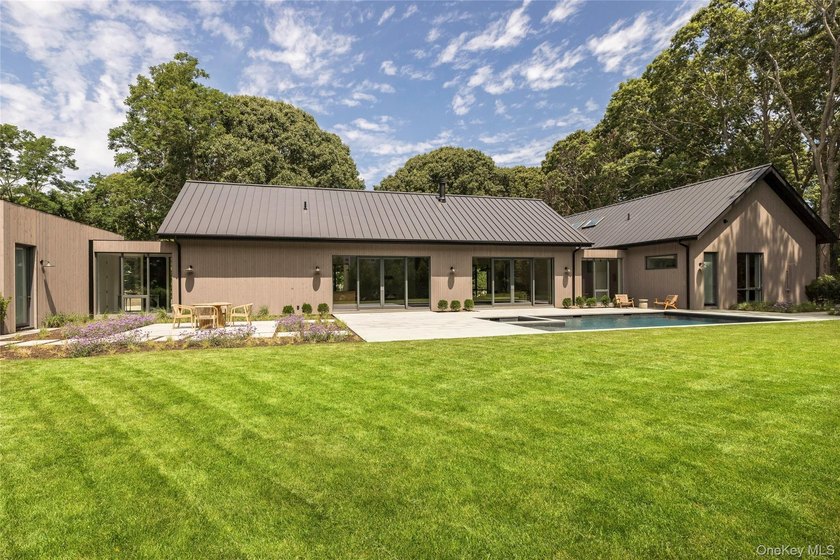 Brand new in one of Shelter Island's premier enclaves along - photo 4