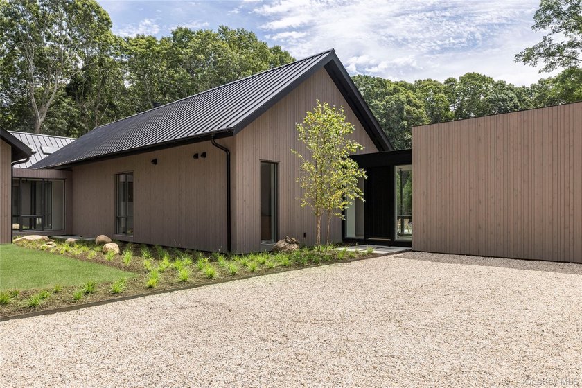 Brand new in one of Shelter Island's premier enclaves along - photo 5