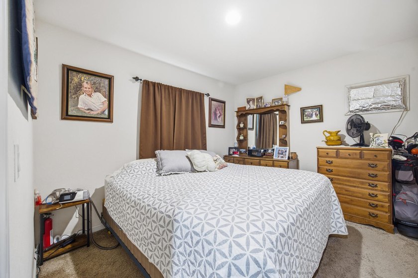 Located in a well-maintained 55+ senior community in Tulare - photo 18
