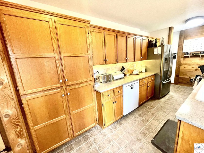 Enjoy peaceful lake living in this bright and beautiful home - photo 28