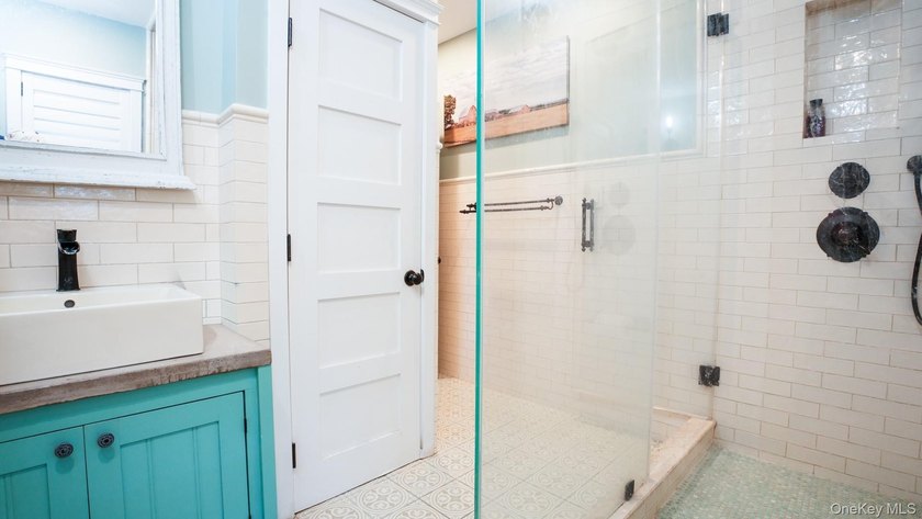 Built in 1913, this charming Colonial blends timeless character - photo 11