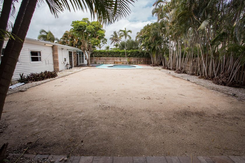 Income Producing Property. This stunning 6-bedroom, 3-bathroom - photo 15