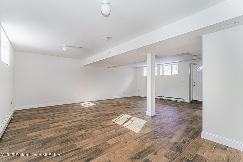 Huge TWO Family 6/6 detached in tranquil location on over 7000 - photo 17