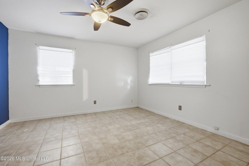This cozy 3-bedroom, 2-bath home is full of potential! Being - photo 27