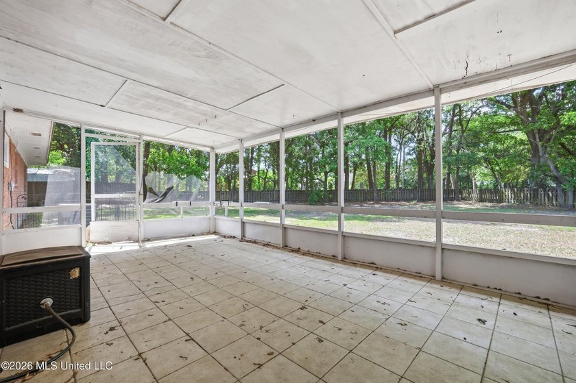 This cozy 3-bedroom, 2-bath home is full of potential! Being - photo 35