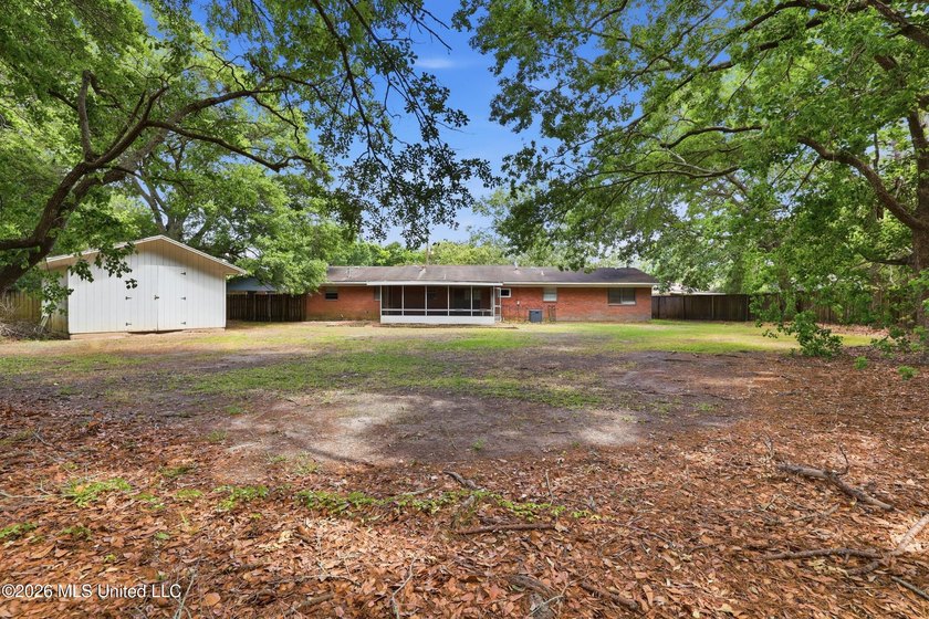 This cozy 3-bedroom, 2-bath home is full of potential! Being - photo 41