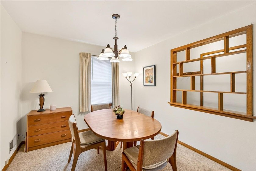 Northeast side ranch in move-in condition! Hard wood floors in - photo 4
