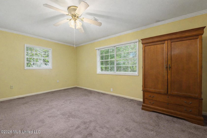 This large 1 level home has endless possibilities. 2 huge living - photo 11