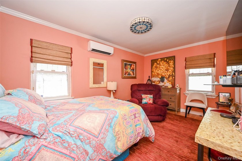 Just listed! This lovingly cared-for, well-maintained detached - photo 12
