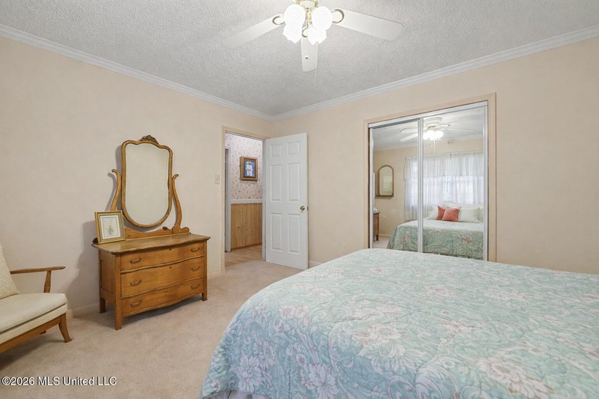 This large 1 level home has endless possibilities. 2 huge living - photo 18