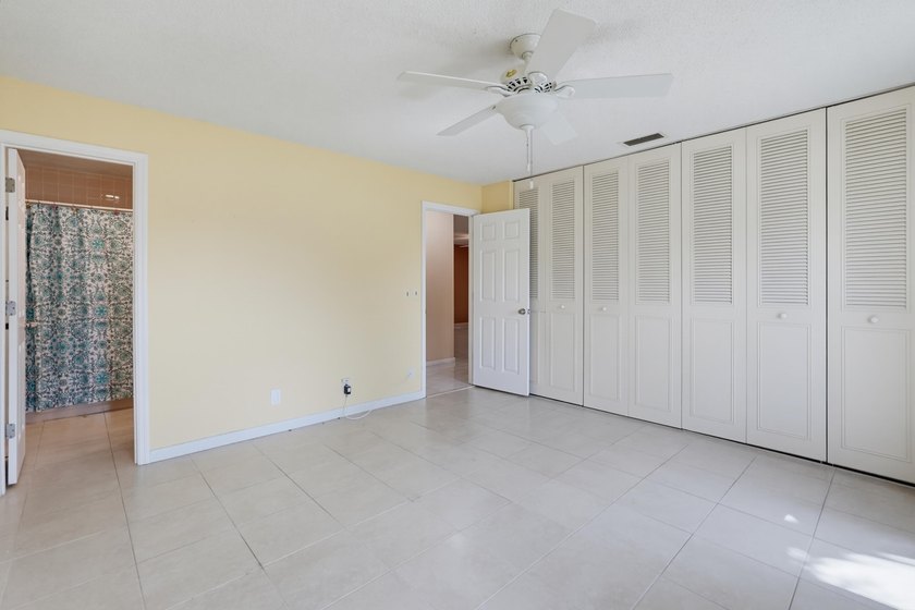 Welcome to this charming totally updated one-bedroom - photo 30