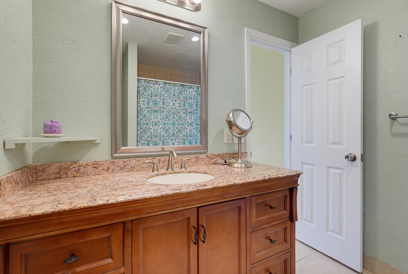 Welcome to this charming totally updated one-bedroom - photo 31