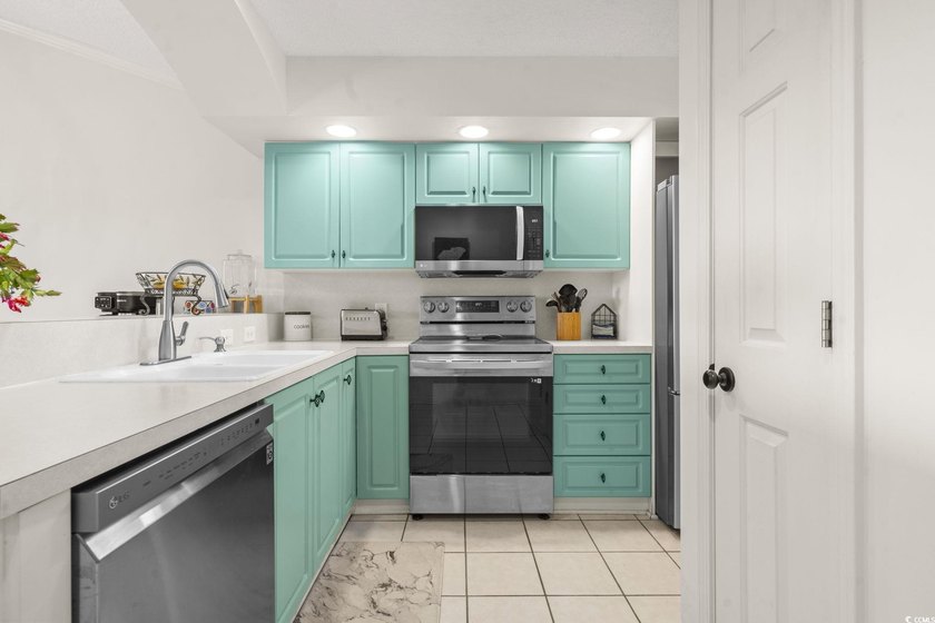 Immaculate fully furnished 2 bedroom 2 bath condo located in the - photo 8