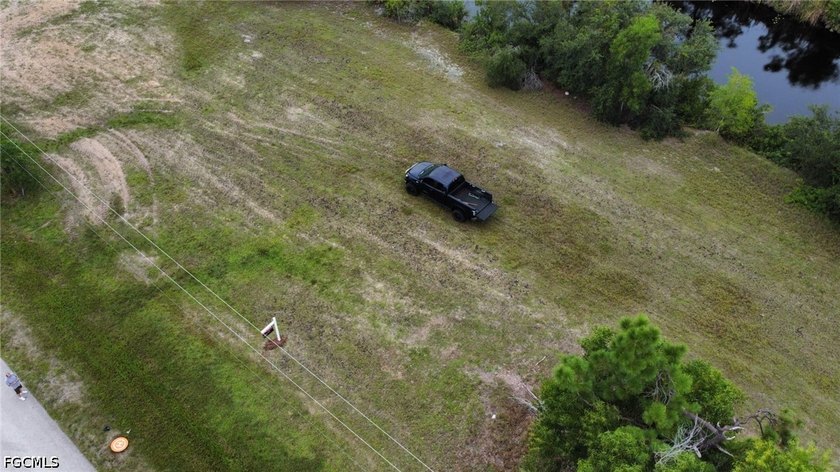 Own your own waterfront property in Cape Coral, Florida. This - photo 3