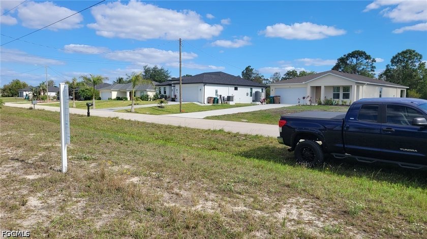 Own your own waterfront property in Cape Coral, Florida. This - photo 6
