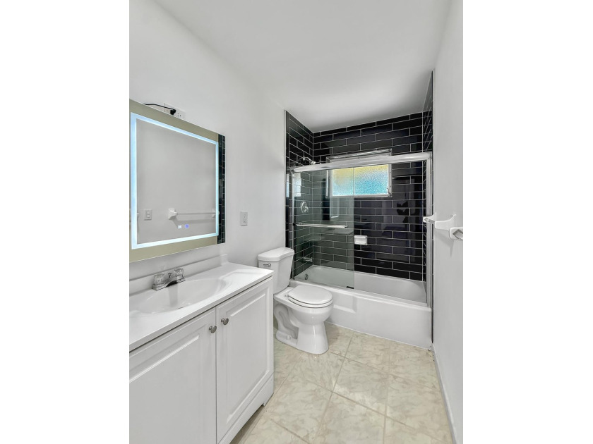 Beautifully updated 2BR/1BA condo in 55+ Cresthaven Villas. This - photo 6