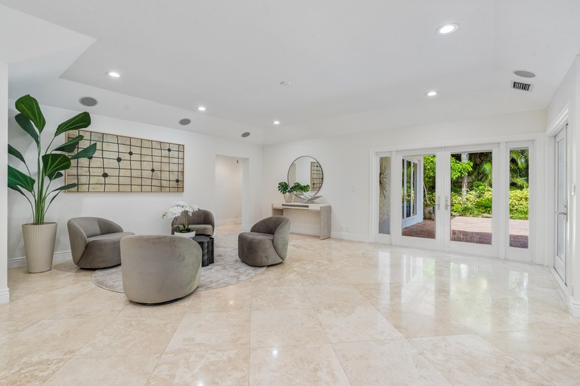 Welcome to Woodfield Hunt Club, a sought-after gated community - photo 19