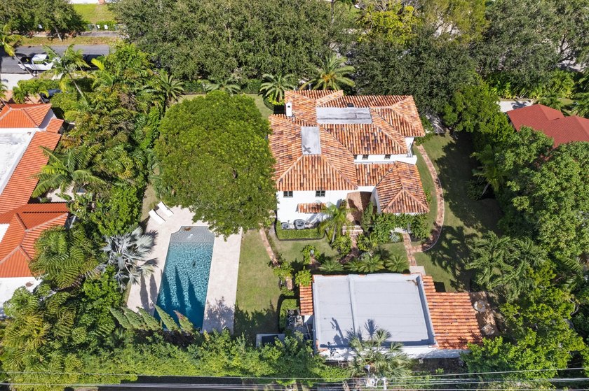 308 Barcelona, a sophisticated, Mediterranean oasis in the heart - photo 19