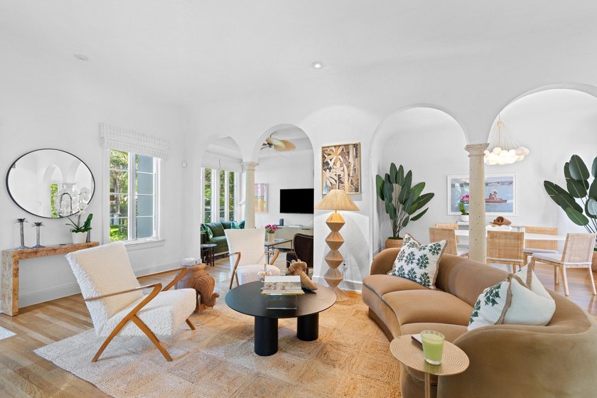 308 Barcelona, a sophisticated, Mediterranean oasis in the heart - photo 20