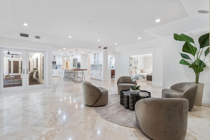 Welcome to Woodfield Hunt Club, a sought-after gated community - photo 21