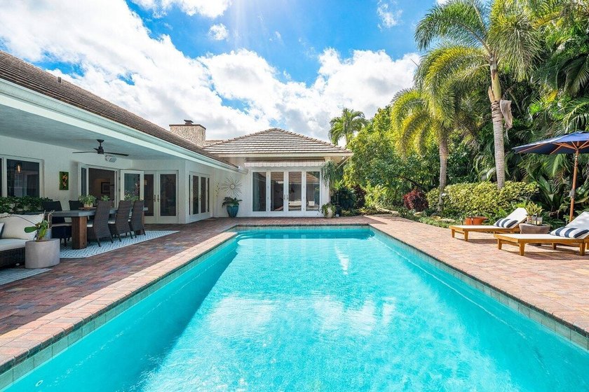Welcome to Woodfield Hunt Club, a sought-after gated community - photo 42