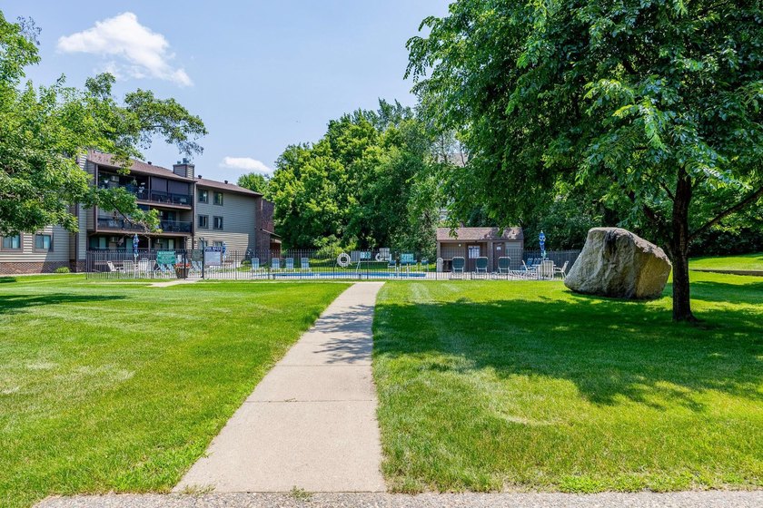 Charming 2 Bed, 2 Bath End-Unit Condo in Prime Bloomington - photo 48