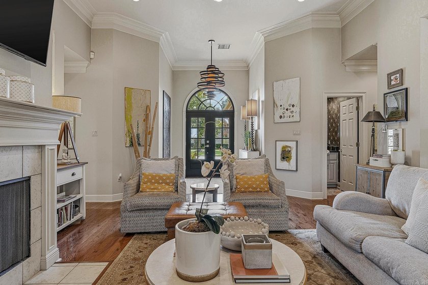 Experience golf course living at its finest in Ridgepointe! - photo 3