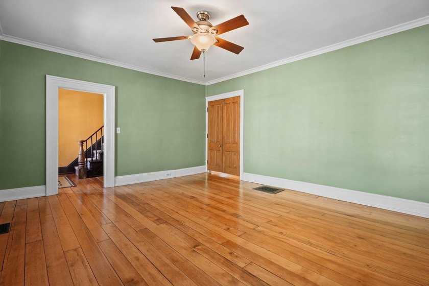 Welcome to the Festner House! Gorgeous Italianate in the First - photo 5