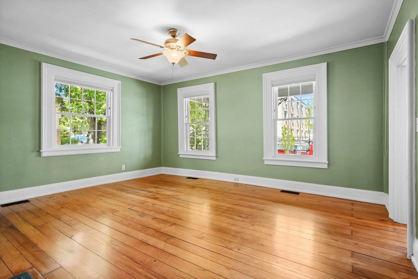 Welcome to the Festner House! Gorgeous Italianate in the First - photo 6
