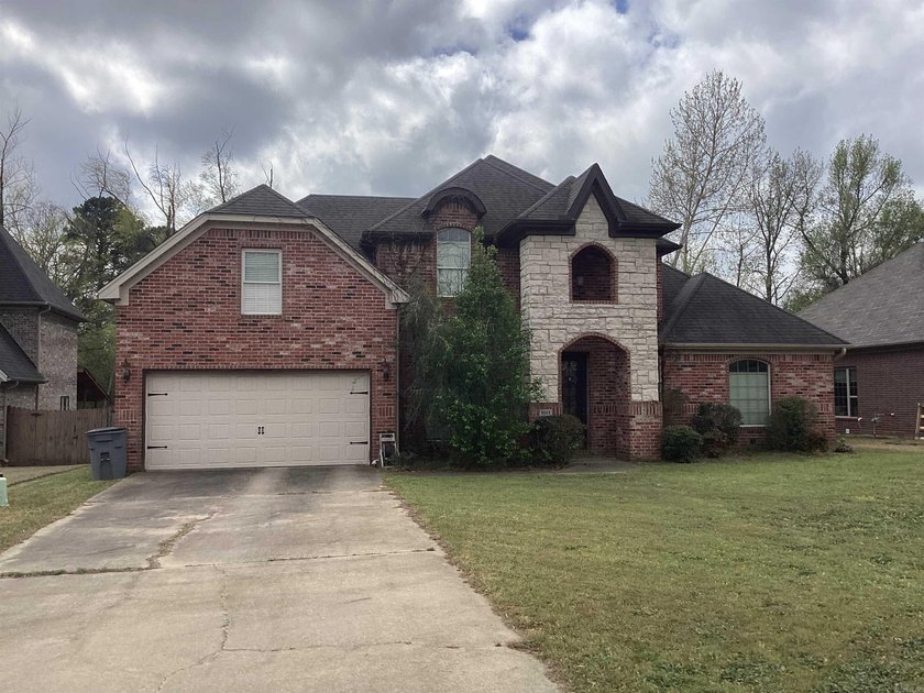 Check out this beautiful home right in the heart of the - photo 3
