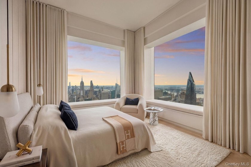 Occupying the entirety of the western side of the 69th floor - photo 8