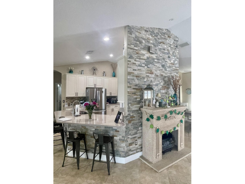 Shows like a model. Absolutely immaculate custom home with large - photo 13