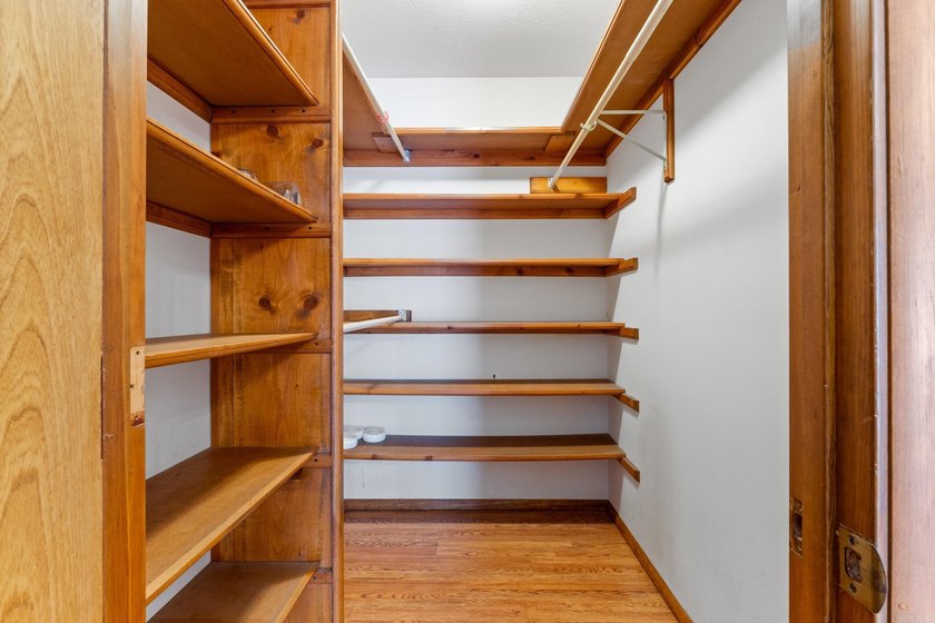 Welcome home to this beautifully maintained 3 bedroom, 2 bath - photo 17