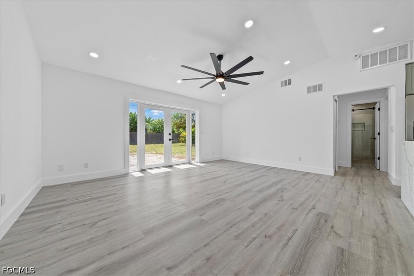 Welcome to this beautifully renovated Cape Coral home where - photo 9