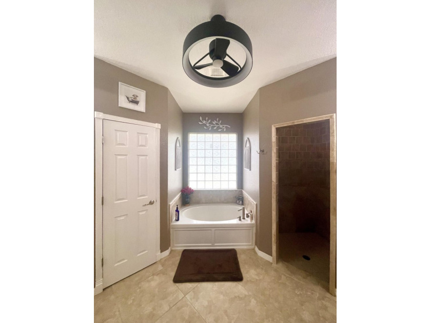 Shows like a model. Absolutely immaculate custom home with large - photo 21