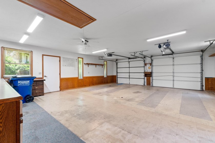Welcome home to this beautifully maintained 3 bedroom, 2 bath - photo 27