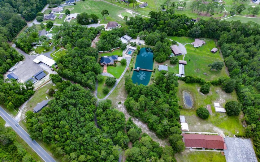 Welcome to your own private estate - a true masterpiece of - photo 2