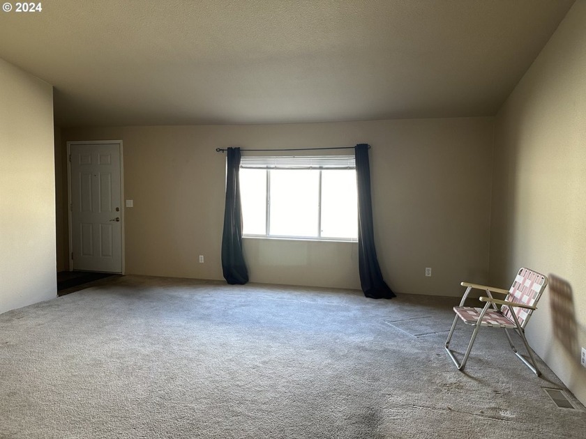 Beautiful open concept three bedroom home with an office that - photo 10
