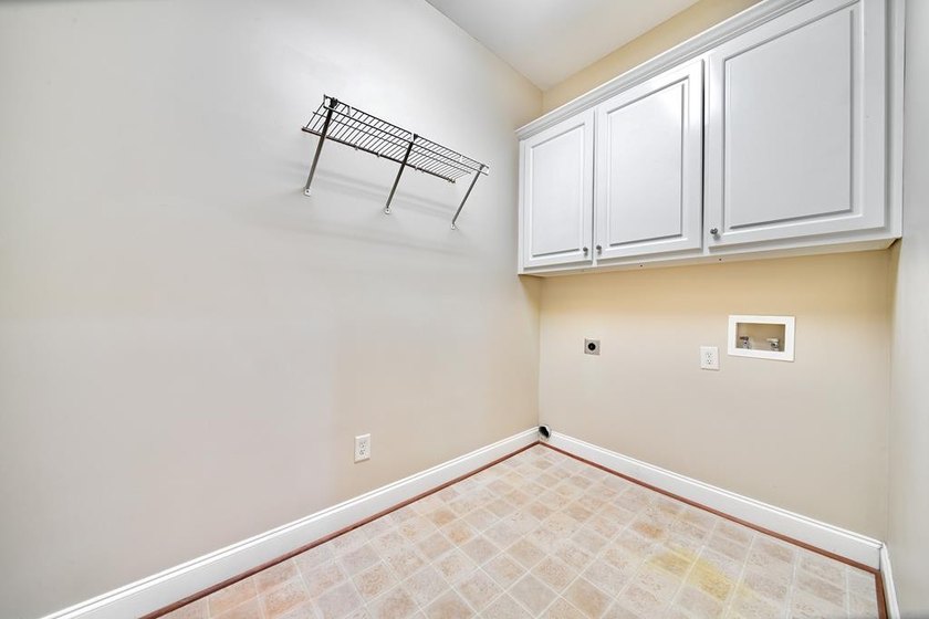 Luxury Lock-and-Leave Living in Brentwood at Maple Ridge - - photo 17