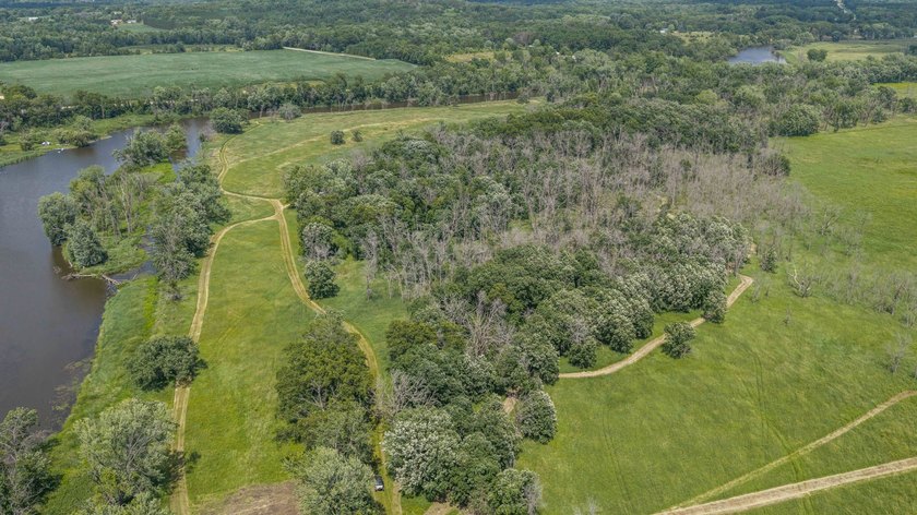 Discover one of Green Lake County's premier recreational - photo 4