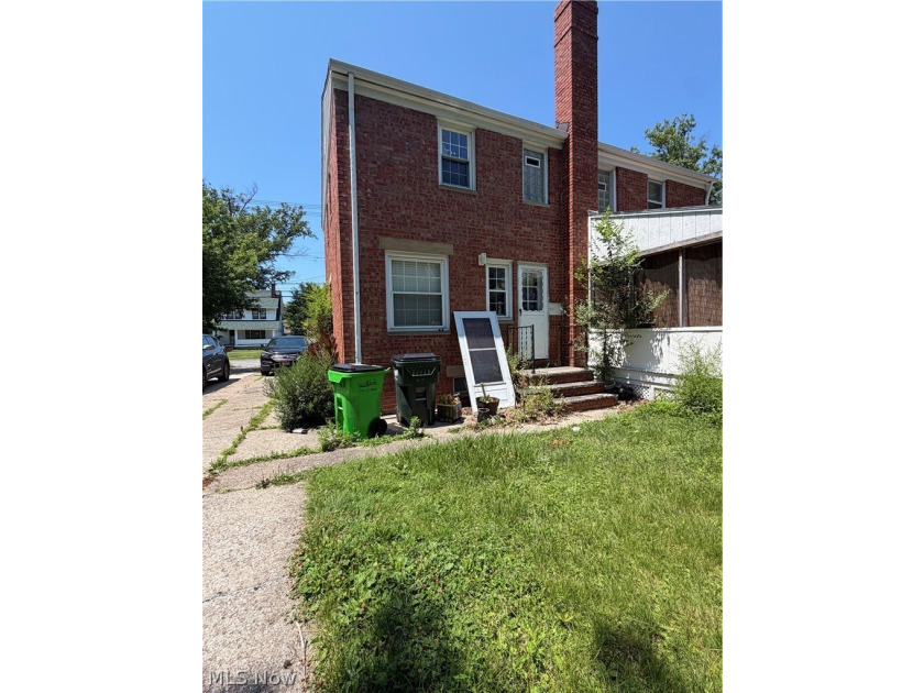 Great new opportunity for investor or homeowner looking for an - photo 2