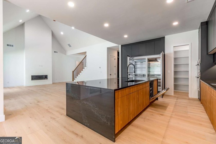 Up to $15,000 in Buyer Incentives Available! Welcome to an - photo 30