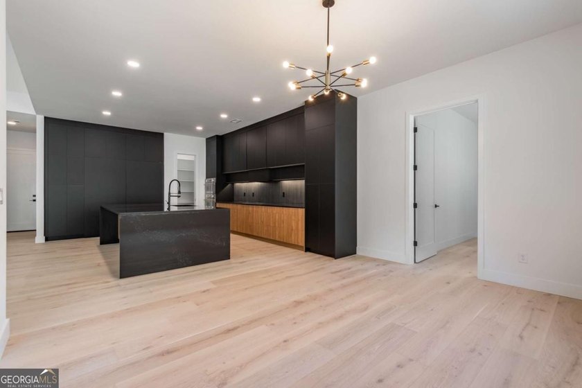 Up to $15,000 in Buyer Incentives Available! Welcome to an - photo 31