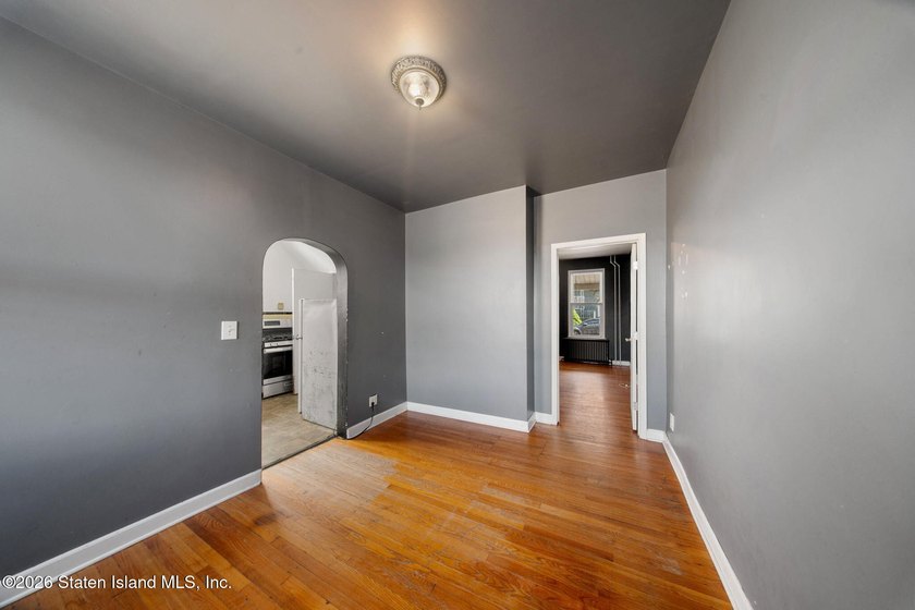 Charming legal two family home in Staten Island's Arrochar and - photo 14
