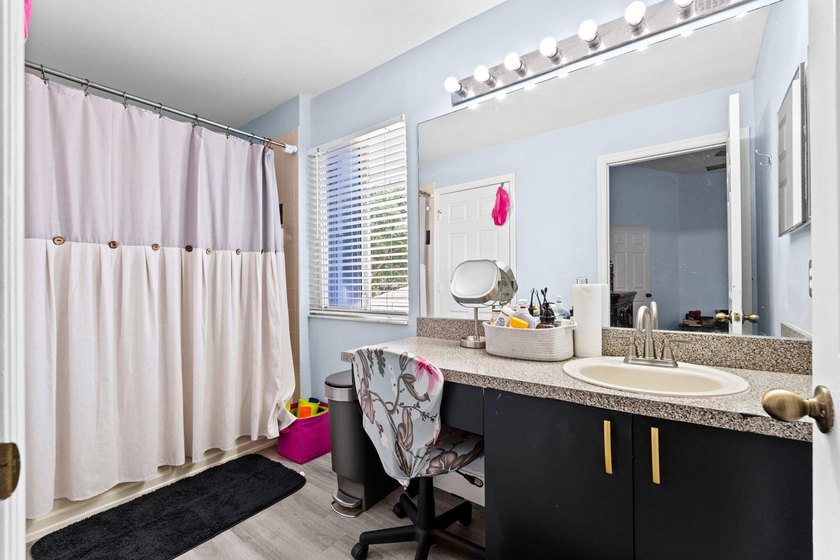 Location is SO good that this has been a one owner home since - photo 16