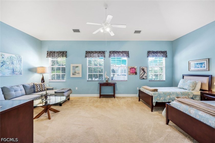 This Large 3-bedroom, 3-bath home offers 2 Primary suites with - photo 9