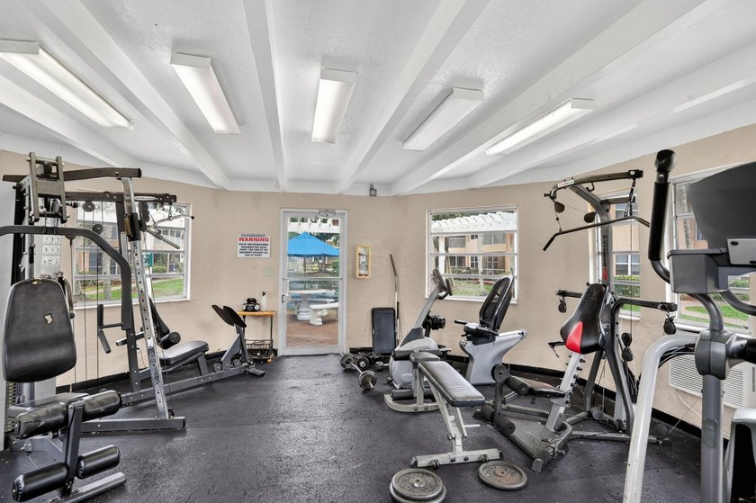 Ideal investment opportunity, just west of Federal HWY! This - photo 11